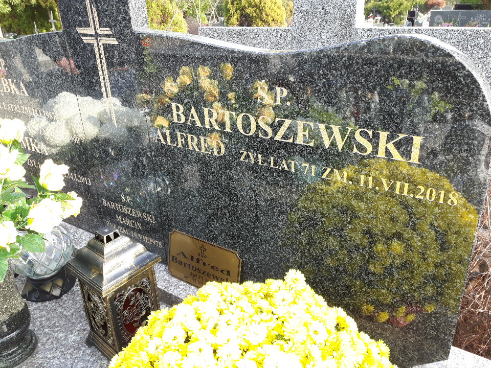 Grób Alfred Bartoszewski