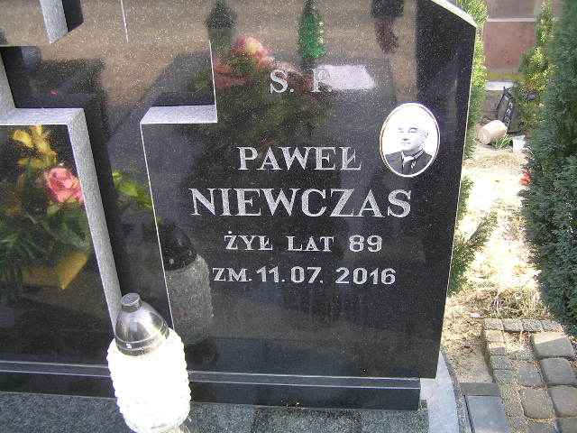 Grób Paweł Niewczas