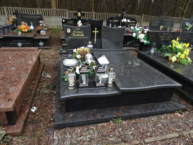 Grób Kazimierz Tuźnik
