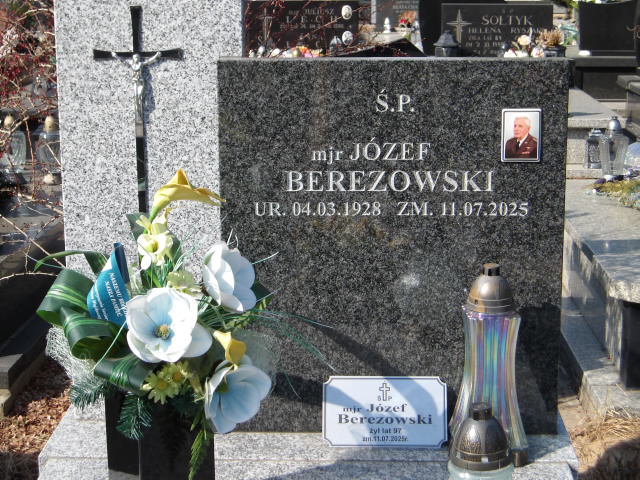 Grób Józef Berezowski
